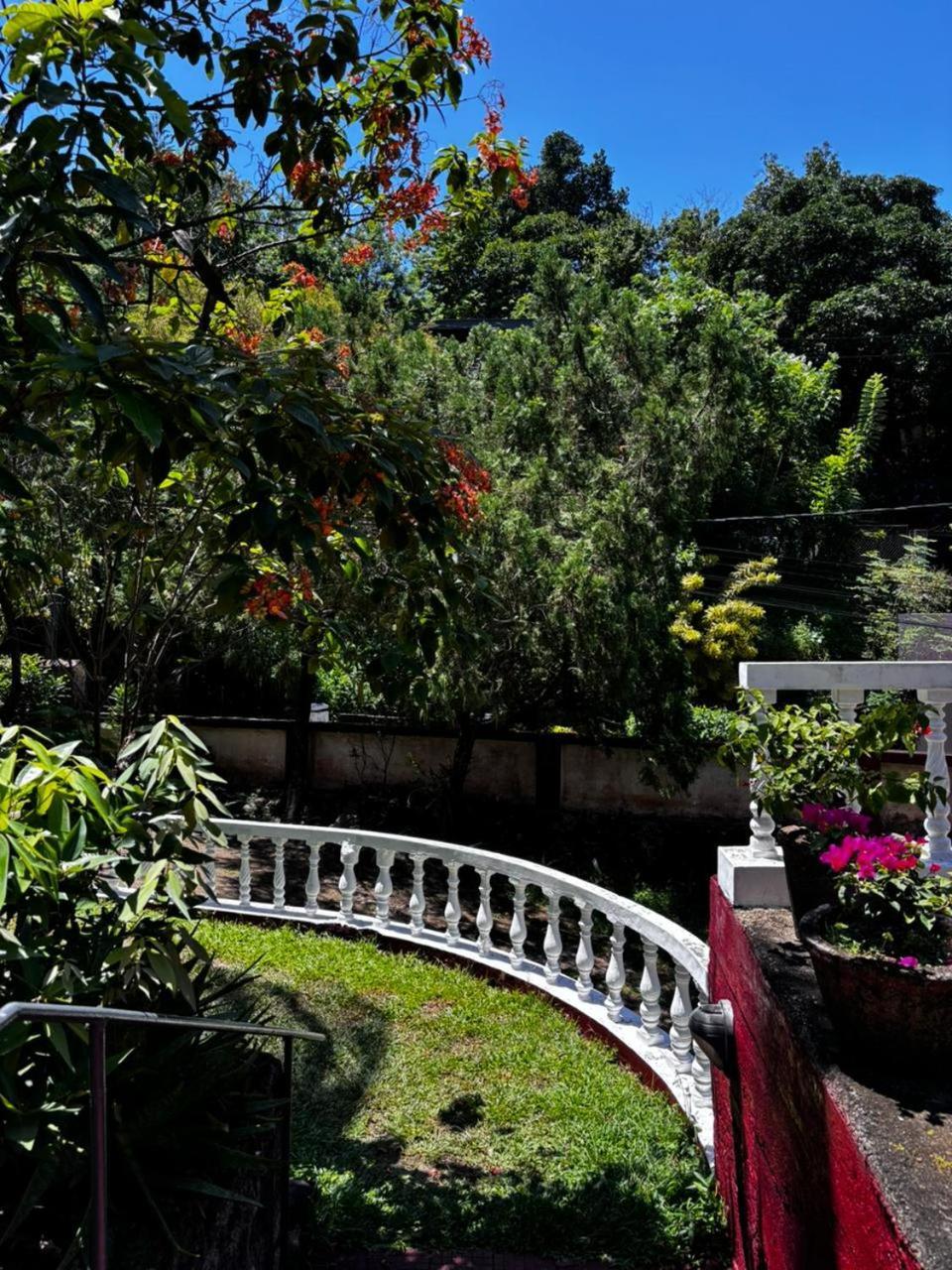 No 06 Veediya Bandara Lane Bahirawakanda Kandy Dış mekan fotoğraf